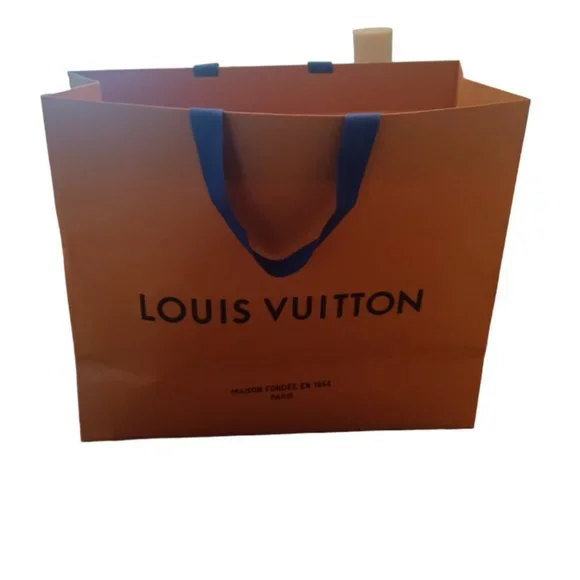 LOUIS VUITTON GIFT SHOPPING BAGS - Picture 2 of 3